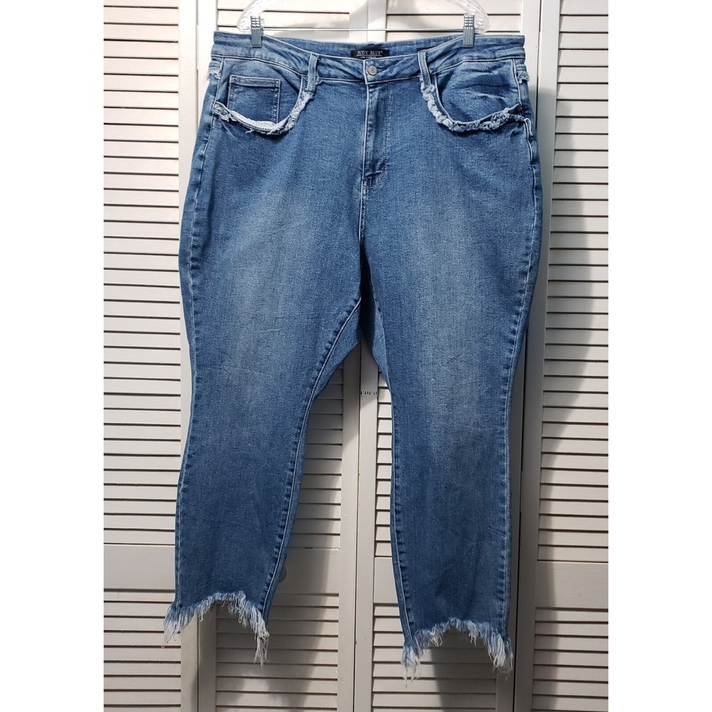 Judy Blue Curvy Stretch Denim Women's 22W Slim Fit Cropped Frayed Hem Blue Jeans